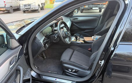 BMW 5 серия, 2019 год, 3 295 000 рублей, 9 фотография