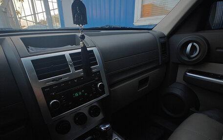 Dodge Nitro, 2007 год, 880 000 рублей, 10 фотография