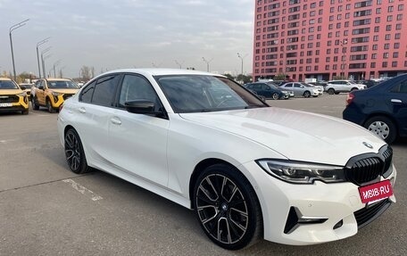 BMW 3 серия, 2019 год, 3 200 000 рублей, 2 фотография