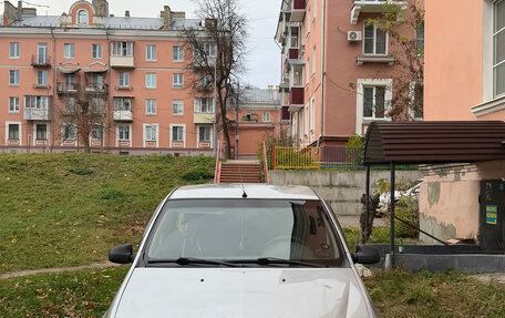 Renault Logan I, 2014 год, 350 000 рублей, 2 фотография