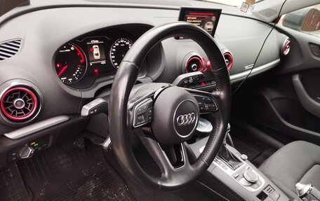 Audi A3, 2018 год, 1 800 000 рублей, 15 фотография