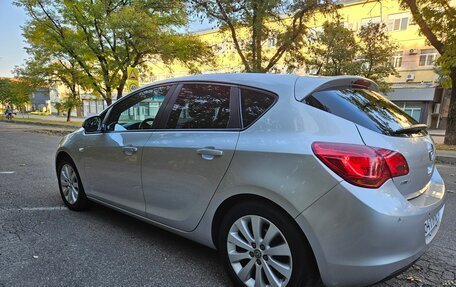 Opel Astra J, 2011 год, 720 000 рублей, 8 фотография