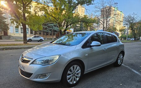 Opel Astra J, 2011 год, 720 000 рублей, 3 фотография