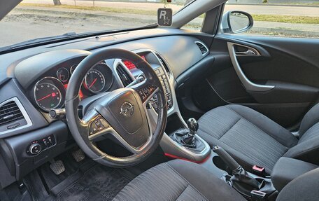 Opel Astra J, 2011 год, 720 000 рублей, 10 фотография