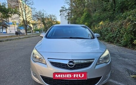 Opel Astra J, 2011 год, 720 000 рублей, 2 фотография