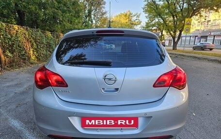 Opel Astra J, 2011 год, 720 000 рублей, 4 фотография