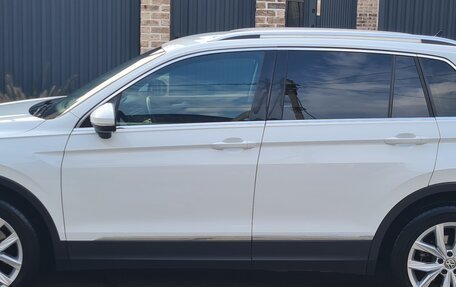 Volkswagen Tiguan II, 2017 год, 2 050 000 рублей, 4 фотография