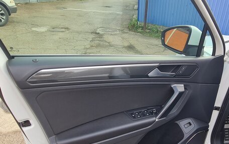 Volkswagen Tiguan II, 2017 год, 2 050 000 рублей, 13 фотография