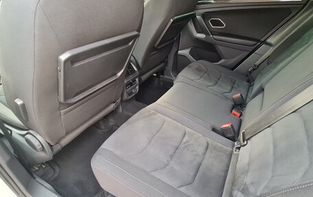 Volkswagen Tiguan II, 2017 год, 2 050 000 рублей, 17 фотография