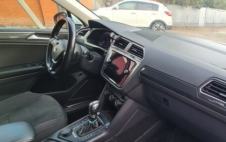 Volkswagen Tiguan II, 2017 год, 2 050 000 рублей, 22 фотография