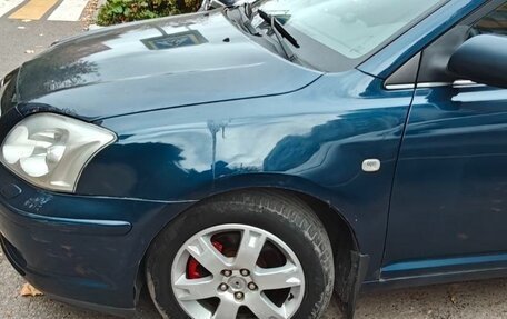 Toyota Avensis III рестайлинг, 2003 год, 540 000 рублей, 19 фотография