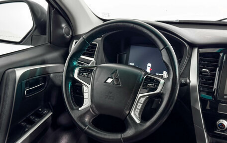 Mitsubishi Montero Sport, 2022 год, 3 790 000 рублей, 17 фотография