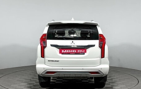 Mitsubishi Montero Sport, 2022 год, 3 790 000 рублей, 6 фотография