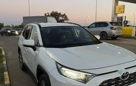 Toyota RAV4, 2020 год, 3 150 000 рублей, 3 фотография
