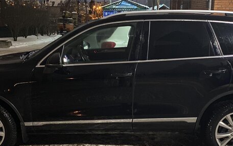 Volkswagen Touareg III, 2013 год, 1 700 000 рублей, 2 фотография