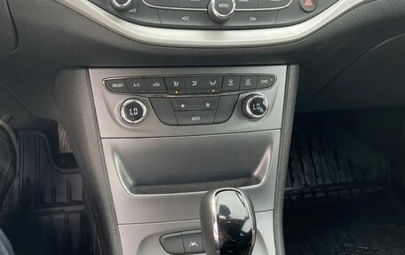 Opel Astra K рестайлинг, 2017 год, 1 300 000 рублей, 11 фотография