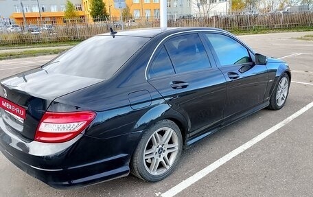 Mercedes-Benz C-Класс, 2011 год, 1 000 000 рублей, 2 фотография
