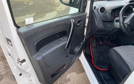 Renault Kangoo II рестайлинг, 2019 год, 2 330 000 рублей, 11 фотография