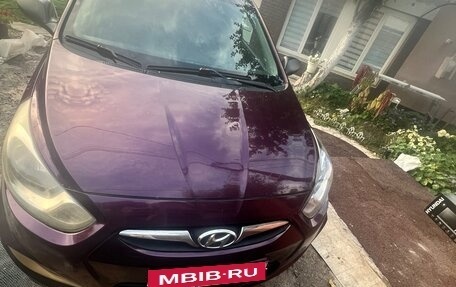 Hyundai Solaris II рестайлинг, 2011 год, 570 000 рублей, 2 фотография