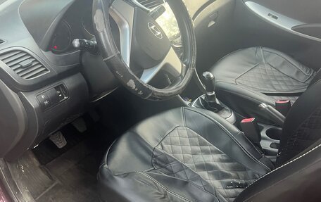 Hyundai Solaris II рестайлинг, 2011 год, 570 000 рублей, 8 фотография