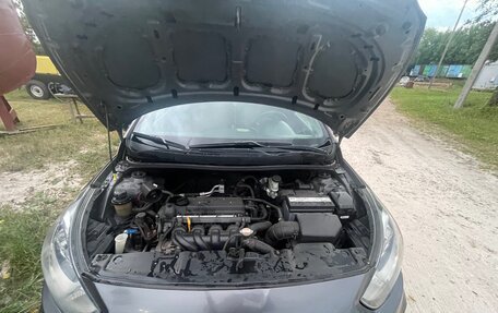 Hyundai Solaris II рестайлинг, 2011 год, 600 000 рублей, 3 фотография