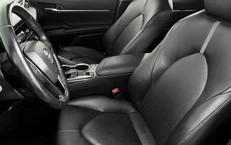 Toyota Camry, 2021 год, 3 200 000 рублей, 9 фотография
