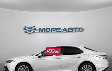 Toyota Camry, 2021 год, 3 200 000 рублей, 8 фотография