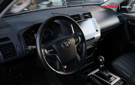 Toyota Land Cruiser Prado 150 рестайлинг, 2021 год, 5 380 000 рублей, 7 фотография