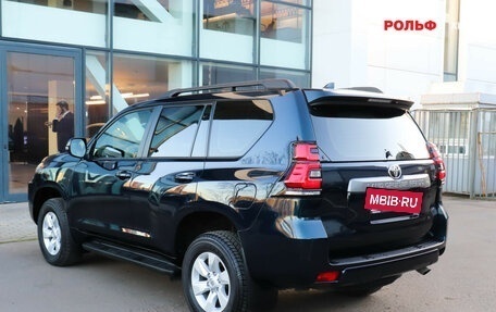 Toyota Land Cruiser Prado 150 рестайлинг, 2021 год, 5 380 000 рублей, 6 фотография