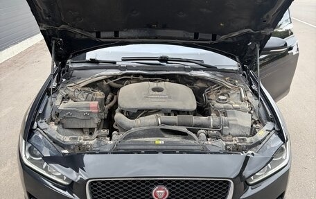 Jaguar XE I рестайлинг, 2016 год, 1 890 000 рублей, 9 фотография