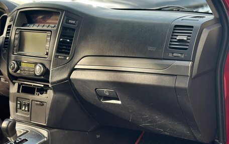 Mitsubishi Pajero IV рестайлинг 2, 2007 год, 1 230 000 рублей, 10 фотография