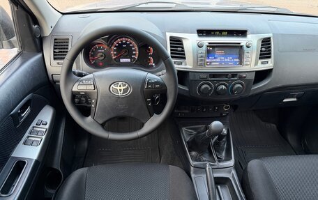 Toyota Hilux VII, 2014 год, 2 249 000 рублей, 7 фотография