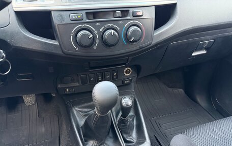 Toyota Hilux VII, 2014 год, 2 249 000 рублей, 10 фотография