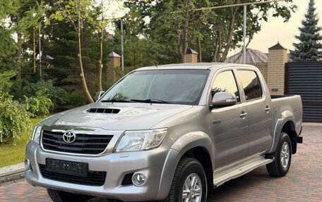 Toyota Hilux VII, 2014 год, 2 249 000 рублей, 14 фотография