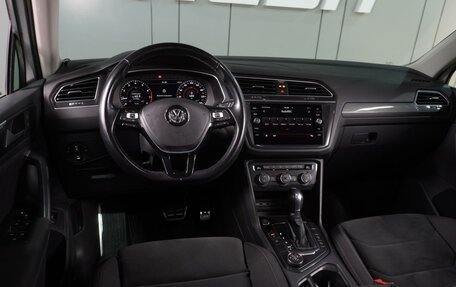Volkswagen Tiguan II, 2018 год, 2 999 000 рублей, 6 фотография