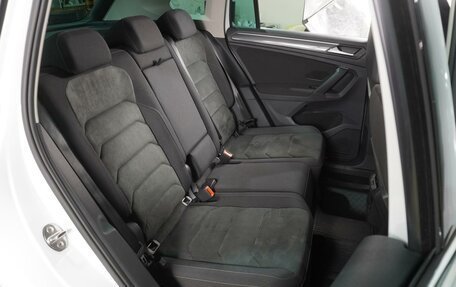 Volkswagen Tiguan II, 2018 год, 2 999 000 рублей, 7 фотография