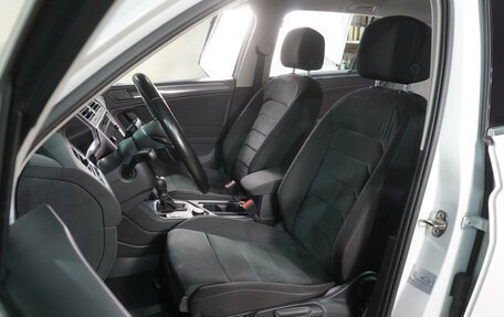 Volkswagen Tiguan II, 2018 год, 2 999 000 рублей, 10 фотография