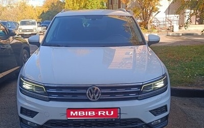 Volkswagen Tiguan II, 2018 год, 2 799 000 рублей, 1 фотография