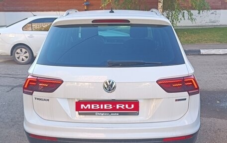 Volkswagen Tiguan II, 2018 год, 2 799 000 рублей, 4 фотография