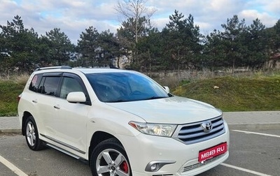 Toyota Highlander III, 2012 год, 1 570 000 рублей, 1 фотография