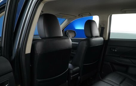Mitsubishi Outlander III рестайлинг 3, 2014 год, 1 649 099 рублей, 9 фотография