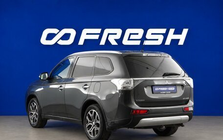 Mitsubishi Outlander III рестайлинг 3, 2014 год, 1 649 099 рублей, 2 фотография