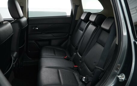 Mitsubishi Outlander III рестайлинг 3, 2014 год, 1 649 099 рублей, 7 фотография