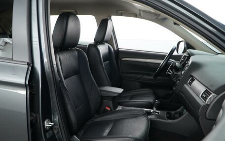Mitsubishi Outlander III рестайлинг 3, 2014 год, 1 649 099 рублей, 18 фотография