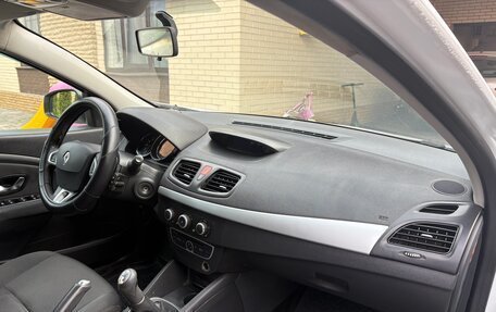 Renault Megane III рестайлинг, 2011 год, 499 000 рублей, 32 фотография