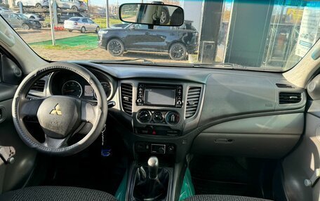 Mitsubishi L200 IV рестайлинг, 2015 год, 1 497 000 рублей, 13 фотография