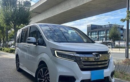 Honda Stepwgn IV рестайлинг, 2022 год, 2 030 000 рублей, 1 фотография
