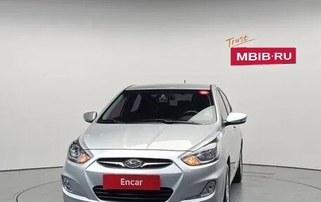 Hyundai Accent IV, 2014 год, 870 020 рублей, 2 фотография