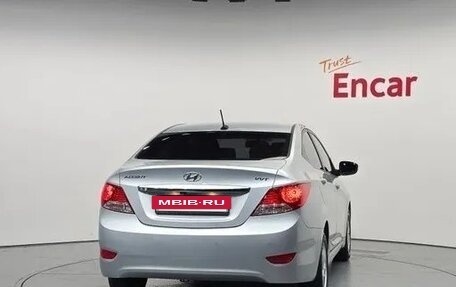 Hyundai Accent IV, 2014 год, 870 020 рублей, 4 фотография