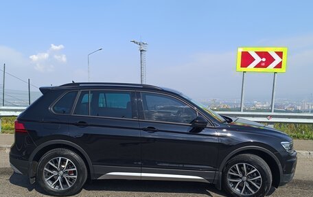 Volkswagen Tiguan II, 2019 год, 2 850 000 рублей, 3 фотография
